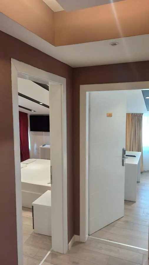 Star Hotel Selitë e Vogël