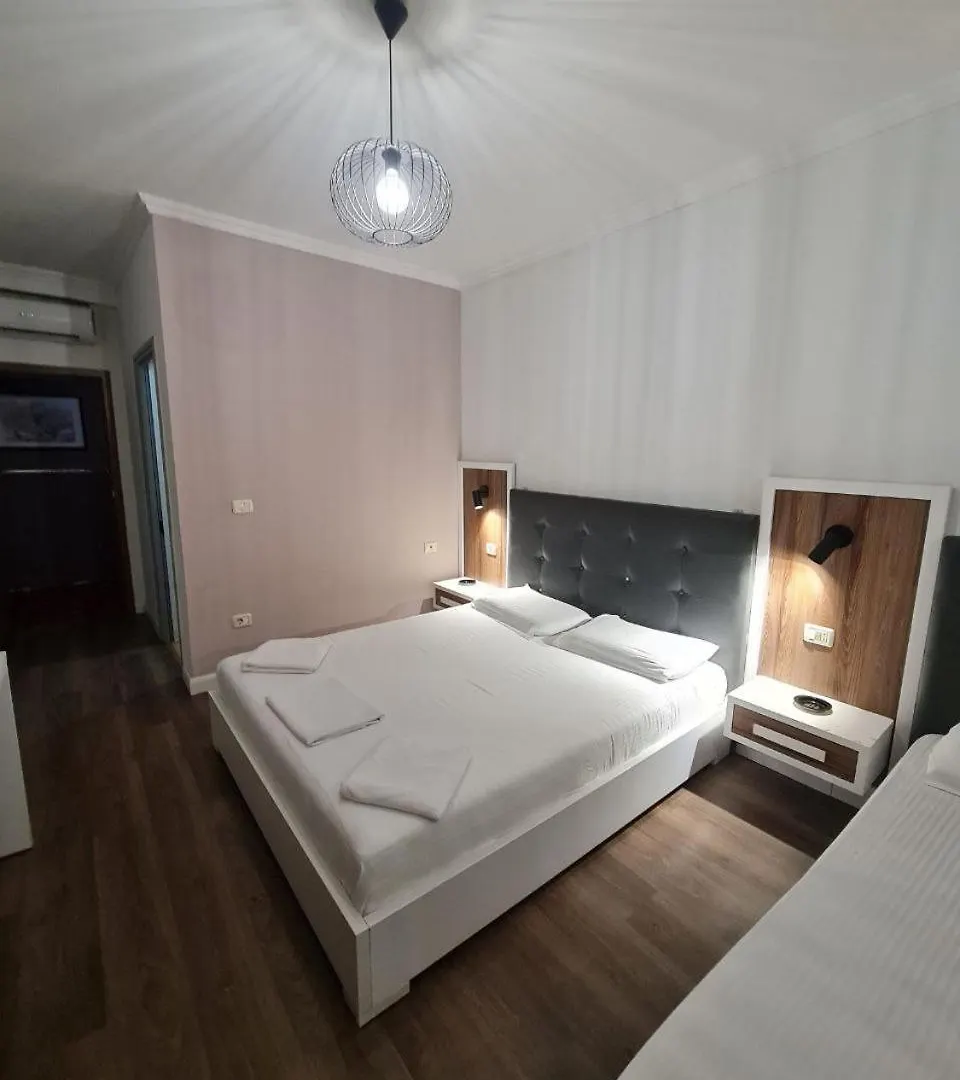 Star Hotel Selitë e Vogël