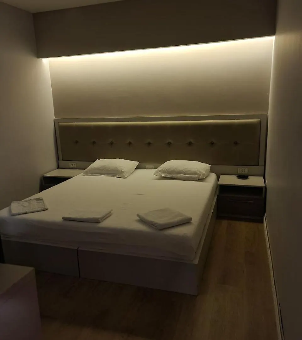 Star Hotel Selitë e Vogël