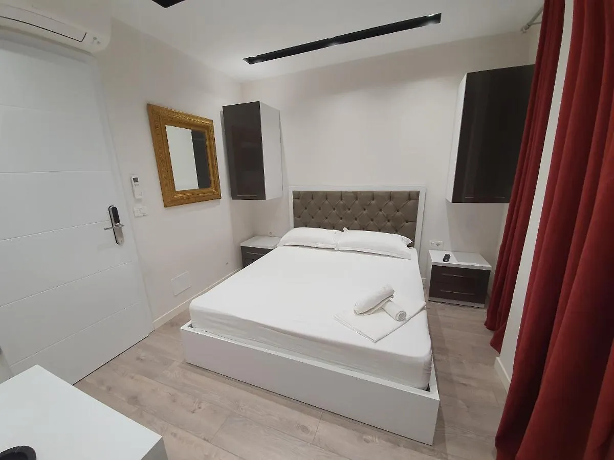 Star Hotel Selitë e Vogël